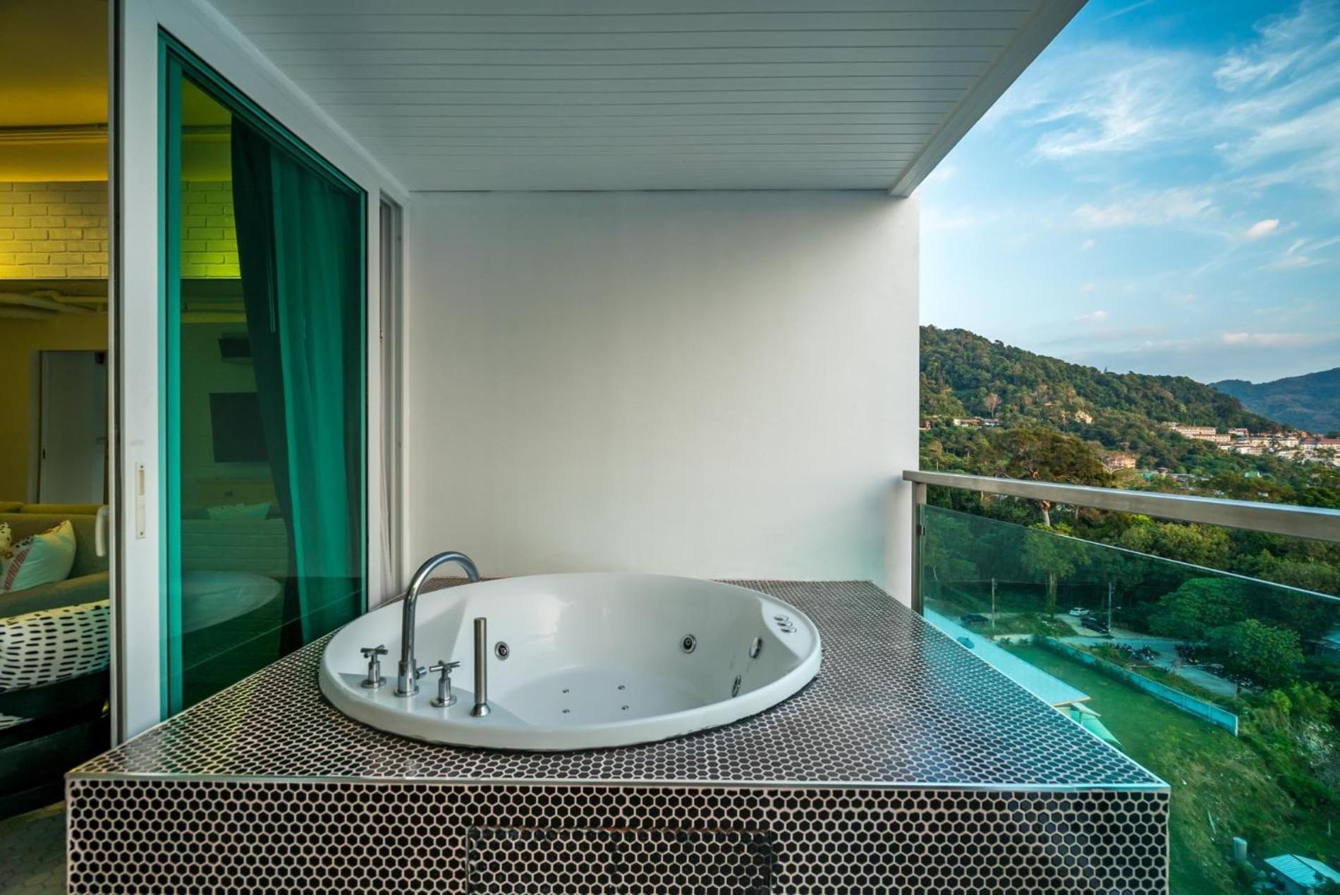 Baycliff Residence By Lofty Patong Esterno foto